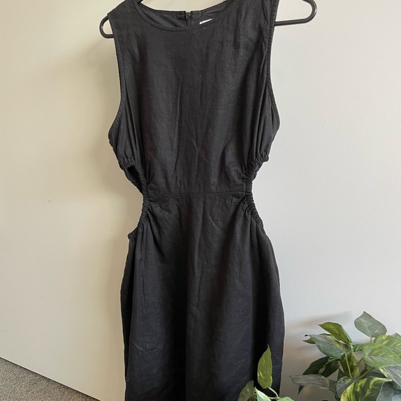 Black cut out dress - size small - Picture 2 of 7
